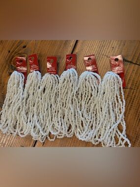 Bead Landing glass seed beads white 6/0